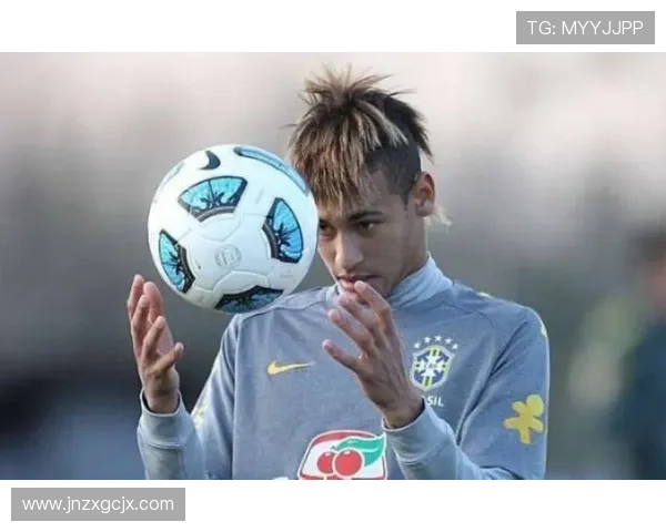 内马尔长发造型引领足球时尚潮流成为球场上的风格标杆 内马尔长发造型引领足球时尚潮流成为球场上的风格标杆