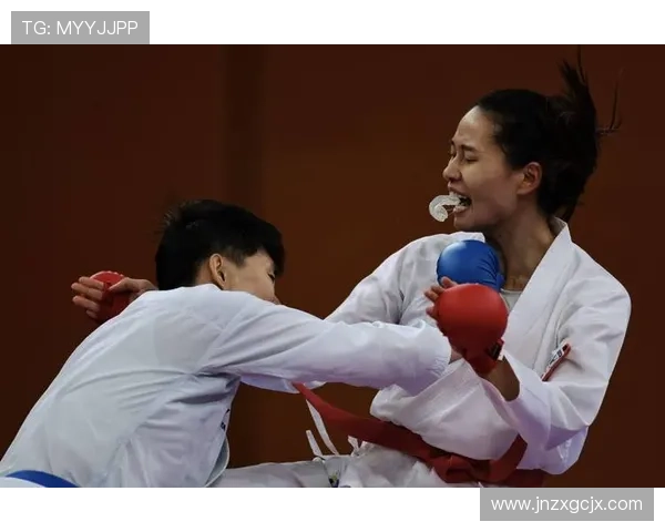 全运会精彩回顾:上海篮球队展现卓越团队协作精神与默契配合 全运会精彩回顾:上海篮球队展现卓越团队协作精神与默契配合