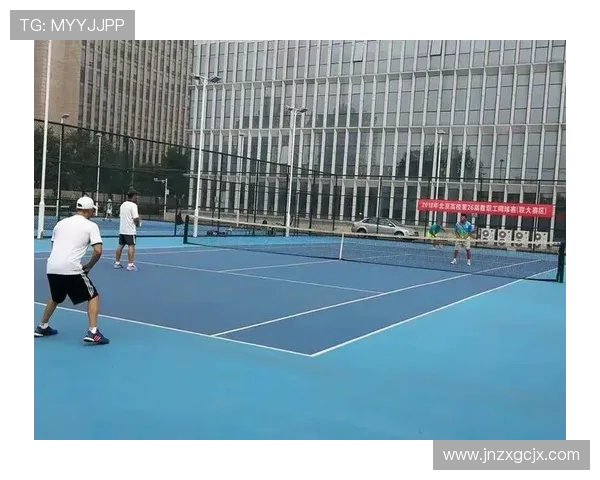 成都网球队与南京网球队赛后复盘分析比赛经验与战术调整探讨